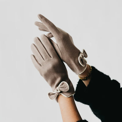 Bow Hand Gloves
