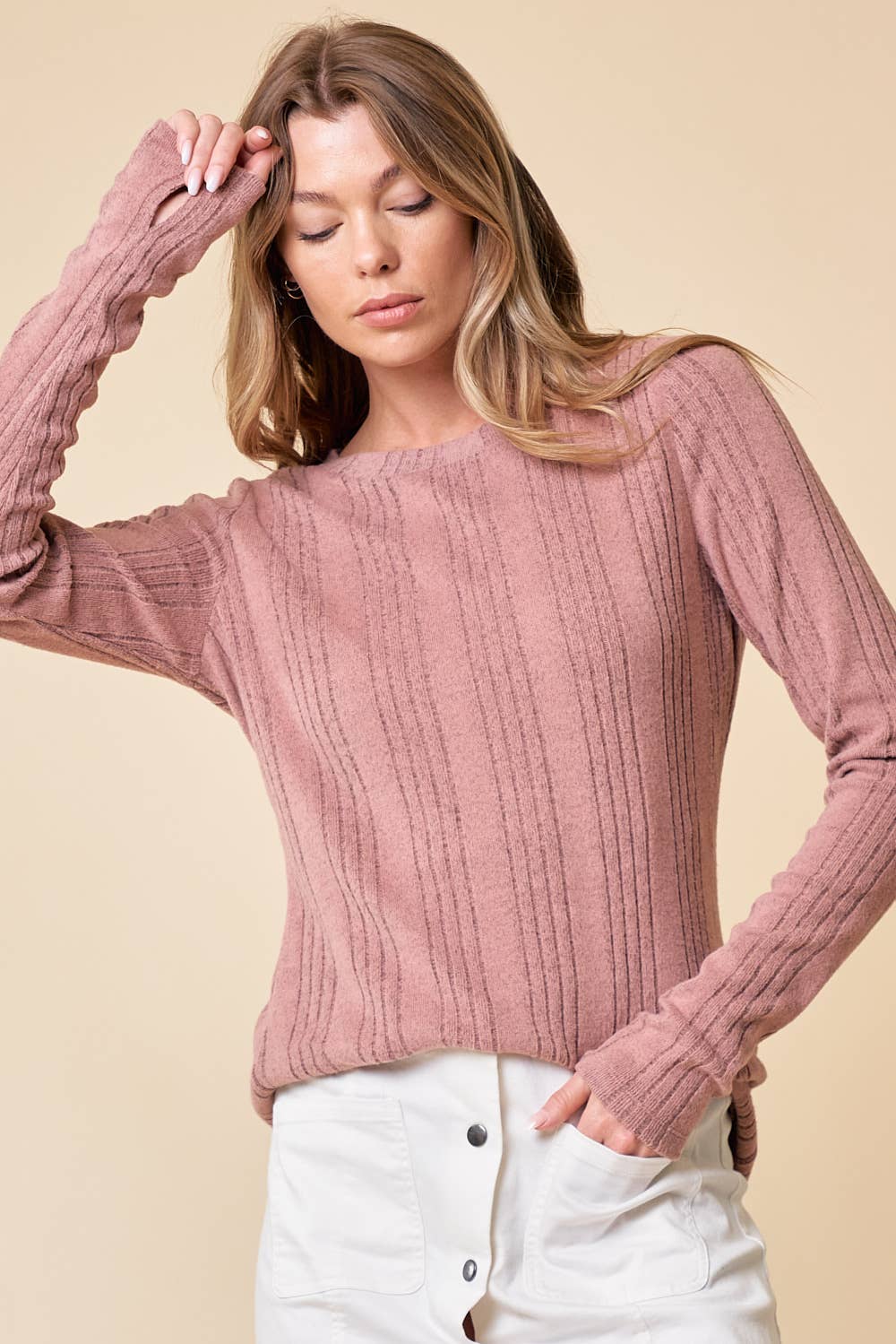Doe and Rae - THUMB HOLE SLEEVE ROUND-NECK TOP - 43366T: S / ROSE
